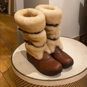 RARE UGG WATERPROOF BOOTS